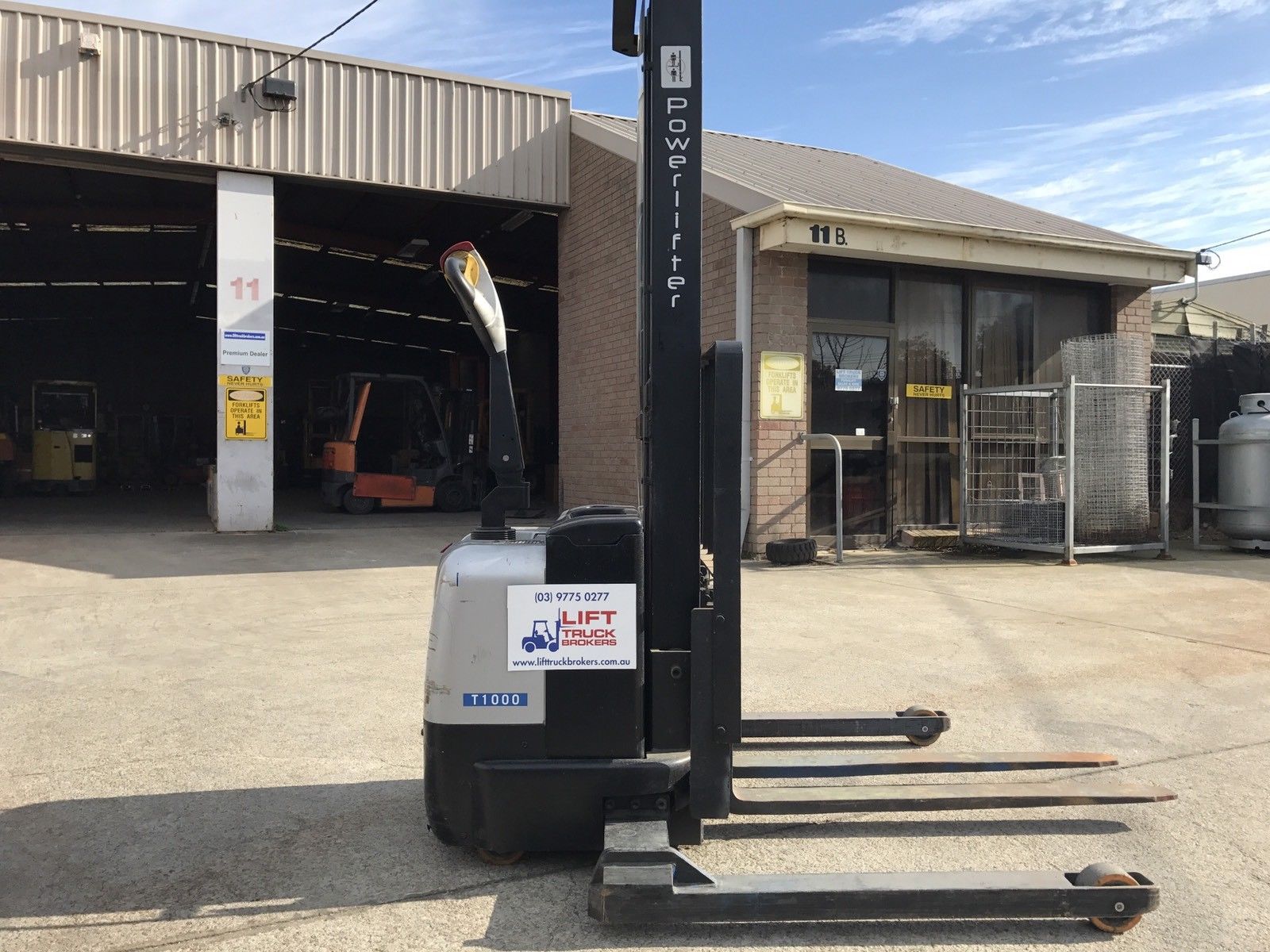 Powerlifter Walkie Stacker Forklift with New Battery1000Kg Capacity  